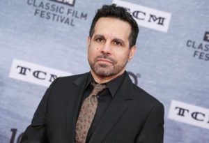 Mario Cantone