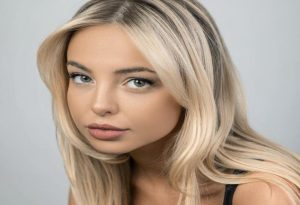 Emma Kotos: From Ballet Beginnings To Social Media Stardom